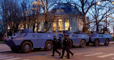 В Париже мобилизовали более 7 тысяч полицейских из-за "Конвоя свободы" - ren.tv - Бельгия - Франция - Париж - Брюссель