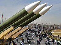 Касем Сулеймани - Иран отмечает 43-летие исламской революции, сжигая флаги Израиля, США и Великобритании - newsland.com - США - Англия - Израиль - Париж - Иран - Тегеран
