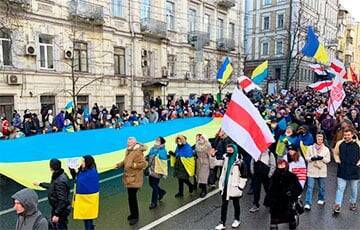 Тарас Шевченко - В Киеве прошел «Марш единства» за Украину - charter97.org - Россия - Украина - Киев - Белоруссия