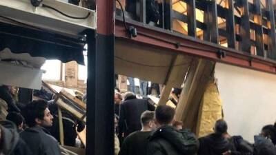 В Лондоне пострадали более 10 человек из-за обрушения бара - iz.ru - Англия - Израиль - Лондон - Twitter