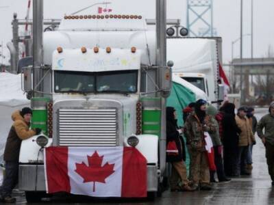 В Канаде продолжаются протесты дальнобойщиков несмотря на запрет суда - unn.com.ua - США - Украина - Киев - Канада - шт. Мичиган - Протесты