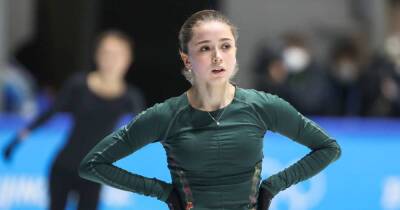 Камила Валиева - Анна Щербакова - Александра Трусова - Валиева вышла на вторую тренировку за день - ren.tv - Россия - Пекин