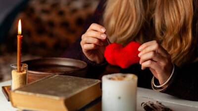 Валентинка на будущее: простой ритуал для привлечения любви в свою жизнь - 5-tv.ru