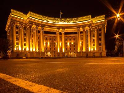 Алексей Гончаренко - Михаил Подоляк - Пассажиры самолета SkyUp, который экстренно сел в Молдове, отправились в Украину – МИД - gordonua.com - Украина - Молдавия - Голландия - Португалия - Кишинев