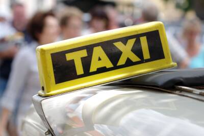 Как таксисты относятся к Дню святого Валентина? - 7info.ru
