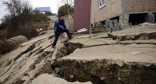 Алексей Копайгородский - Спасатели организовали дежурство на шести территориях с оползнями в Сочи - kavkaz-uzel.eu - Сочи