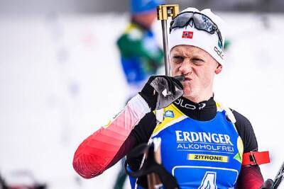 Йоханнес Бе - Эмиль Иверсен - Биатлонист Бё поздравил Иверсена с серебром в лыжной эстафете - sport.ru