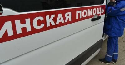 Водитель сбил 17-летнюю девушку на пешеходном переходе - ren.tv - Калининград - Среднеуральск