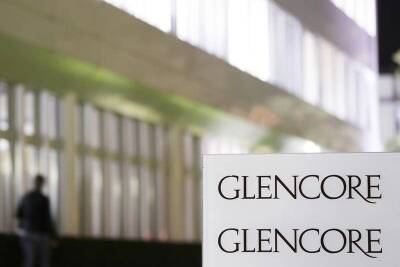 Михаил Гуцериев - Тимур Алиев - Glencore сообщил о продаже акций «РуссНефти» - smartmoney.one - Reuters
