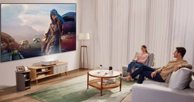 Экран в 300 дюймов прямо на стене: LG представила новые домашние проекторы 4K CineBeam - focus.ua - Украина - Дания