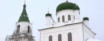 В Кузнецке прошел обряд освящения новых куполов Вознесенского кафедрального собора - runews24.ru