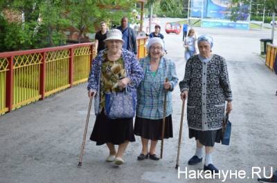 Олег Смолин - В Минтруде считают, что работающие пенсионеры получают в среднем 66 тысяч рублей - nakanune.ru - Россия
