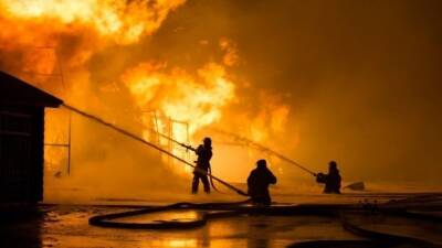 Крупный пожар произошел на территории завода в Туле - 5-tv.ru - Тула - На