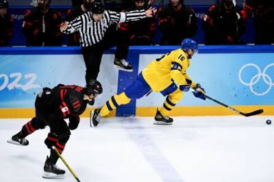 Антон Ландер - Лукас Валльмарк - Стали известны соперники российских хоккеистов в полуфинале Олимпиады - aif.ru - Россия - Швейцария - Швеция - Финляндия - Дания - Пекин - Словакия