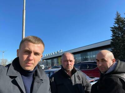 Борис Филатов - Михаил Ткач - Полиция сообщила о подозрении трем мужчинам, совершившим нападение на журналистов "Украинской правды" в Днепре - gordonua.com - Украина