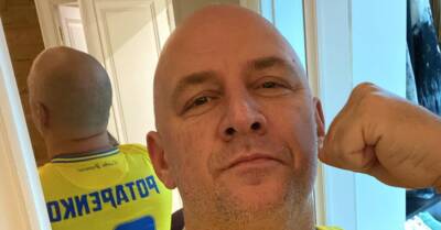 Владимир Зеленский - Звезды поддержали челлендж #UАразом: Потап и Горбунов показали одинаковые футболки, а Никитюк рассказала о своем талисмане - kp.ua - Украина