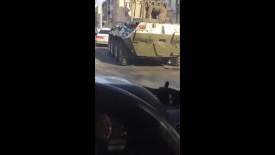 В центре Южно-Сахалинска сломался БТР - sakhalin.info - Южно-Сахалинск