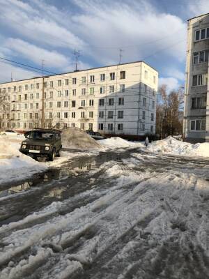Жителям Приозерска тяжело передвигаться по дворам из-за растаявшего снега - ivbg.ru - Украина - Приозерск - Ленобласть