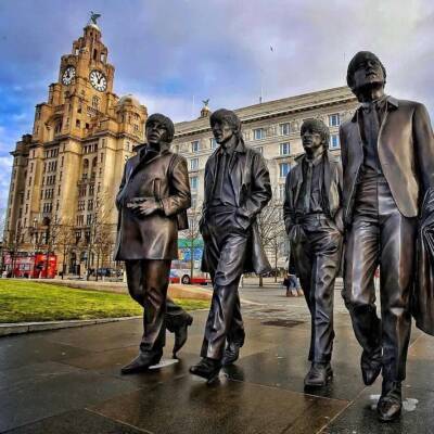 Пол Маккартни - В Ливерпуле разрешили установку памятника пятому участнику легендарной группы The Beatles - lenta.ua - Украина