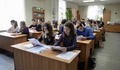 Студенты и школьники Тюмени возвращаются на очное обучение с 21 февраля - nashgorod.ru - Тюмень - Тобольск