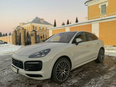 Porsche Cayenne - Определены премиальные модели SUV с лучшей остаточной стоимостью - autostat.ru