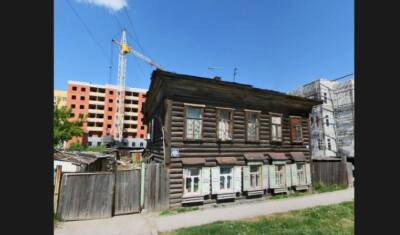 Карл Маркс - В центре Тюмени у двухэтажного дома обвалилась крыша - nashgorod.ru - Тюмень