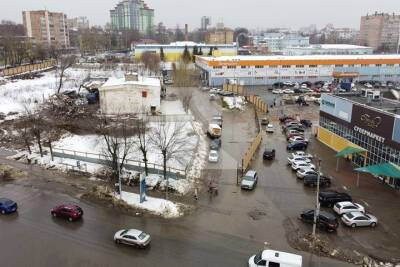 У ТД «Барс» на улице Есенина начали расчищать площадку под строительство - rzn.mk.ru - Рязань