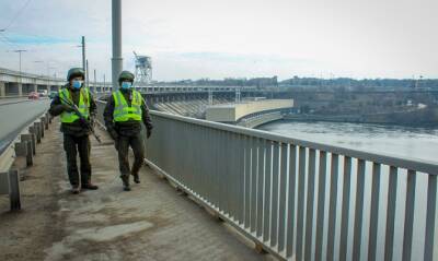 Нацгвардия и полиция взяли под усиленную охрану Днепровскую ГЭС - capital.ua - Украина - Запорожье