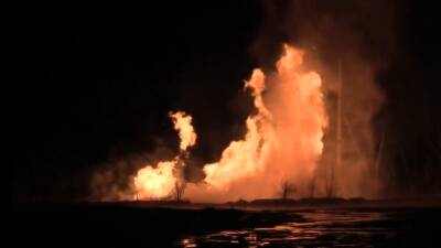 Видео тушения ночного пожара на газопроводе в Луганске - russian.rt.com - ЛНР - Луганск