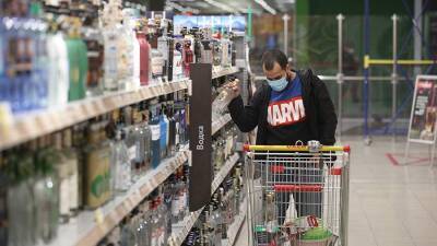 Вадим Дробиз - Игорь Косарев - Продажи водки в России на человека выросли на 2% - iz.ru - Россия - Израиль