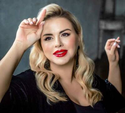 Анна Семенович - Анна Семенович получала приглашение на свидание от женщин - actualnews.org