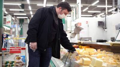 В РСХБ заявили о 75% сыра отечественного производства в холодильниках россиян - iz.ru - Россия - Израиль - Чехия