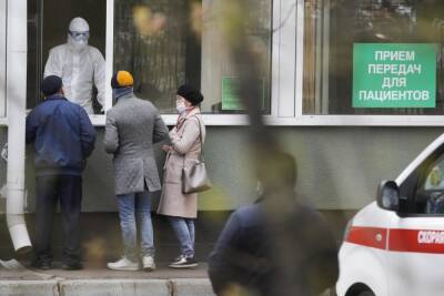 Москвичу с коронавирусом доставляли наркотики прямо в больницу - mk.ru - Москва