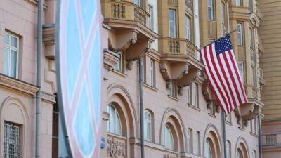 Джейсон Ребхольц - Посольство США в Москве отказалось комментировать публикацию в El Pais - iz.ru - Москва - Россия - США - Украина - Израиль - Румыния - Польша - Испания - Брюссель
