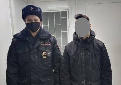 Ночью в центре Рязани полицейские задержали молодого человека с наркотиками - ya62.ru - Россия - Рязанская обл. - Рязань