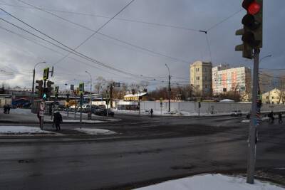 На новом участке реверсивного движения в Екатеринбурге выставят наряды полиции - znak.com - Екатеринбург