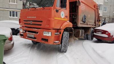 Ford - Знак "стоянка запрещена" может появиться возле мусорных контейнеров в Сыктывкаре - komiinform.ru - респ. Коми - Сыктывкар