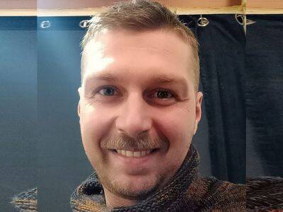 Павел Чиков - Павел Зеленский - Ирина Славина - Осуждённого за твиты после самосожжения Славиной оператора ФБК перевели в колонию-поселение - kasparov.ru - Россия - Twitter