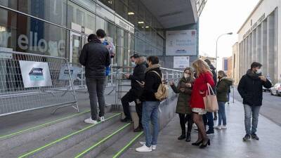 Андрей Поздняков - Испанские эксперты оценили необходимость ревакцинации - iz.ru - Израиль - Испания - Шанхай