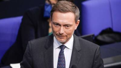 Кристиан Линднер - Глава Минфина ФРГ опасается, что Россия не будет поставлять газ из-за санкций - vesti.ru - Россия - Германия