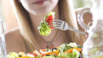 Наталья Круглова - Диетолог Круглова назвала влияющие на пищевое поведение факторы - russian.rt.com