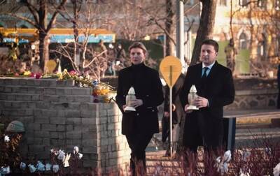 Владимир Зеленский - Елена Зеленская - Зеленский почтил память героев Небесной сотни - korrespondent.net - Украина - Киев