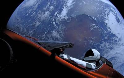 Илон Маск - Джонатан Макдауэлл - Электрокар Tesla за четыре года в космосе преодолел 3 млрд км - korrespondent.net - Украина