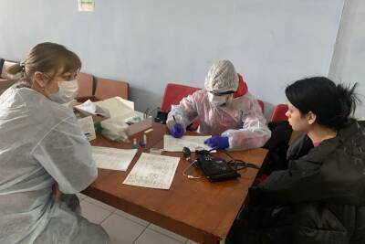 В Екатеринбурге начали собирать гуманитарную помощь для беженцев с Донбасса - znak.com - Россия - Луганская обл. - Екатеринбург - Ростовская обл. - Донбасс