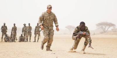 Французы уходят, американцы наступают в Западной Африке на ближневосточные «грабли» - eadaily.com - Россия - Франция - Мали - Буркина-Фасо - Гвинея - Нигер