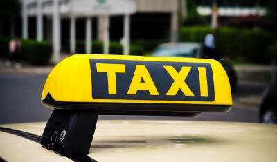 В Приморском крае у водителей такси будут проверять наличие QR-кода - newizv.ru - Приморье край