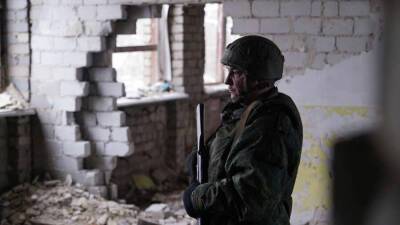 Погибшие, раненые, контуженные – украинские каратели обстреляли территорию ДНР - news-front.info - ДНР - населенный пункт Коминтерново