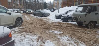 Жители столицы Коми жалуются на некачественную уборку снега во дворах - komiinform.ru - респ. Коми
