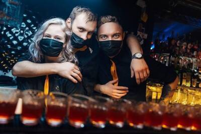 В Петербурге за ночную работу оштрафовали семь баров - rosbalt.ru - Санкт-Петербург