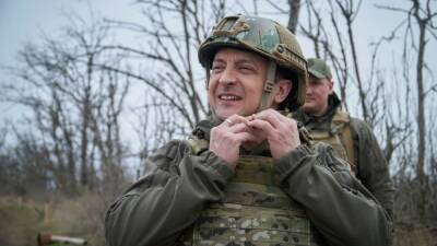 Владимир Зеленский - Петр Порошенко - УНМ ЛНР: Зеленский развязывает войну с Россией, Порошенко готовит «майдан» - eadaily.com - Россия - Украина - Киев - ЛНР